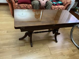 Mesa extensible de madera