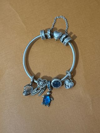 Pulsera Pandora con charms
