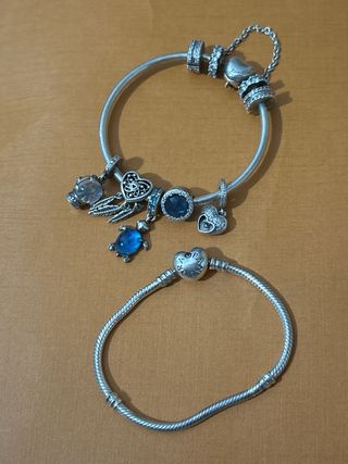 Pulsera Pandora con charms