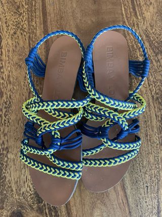 Sandalias BIMBA Y LOLA mujer azul y amarillo