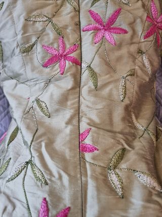 Conjunto de fiesta verde y rosa