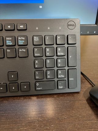 PC Dell i3 8ª Gen Negro. Leer