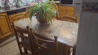 MESA ROSA PORIÑO GRANITO.4 SILLAS REGALO.