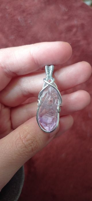 Colgante amatista natural / No incluye cadena