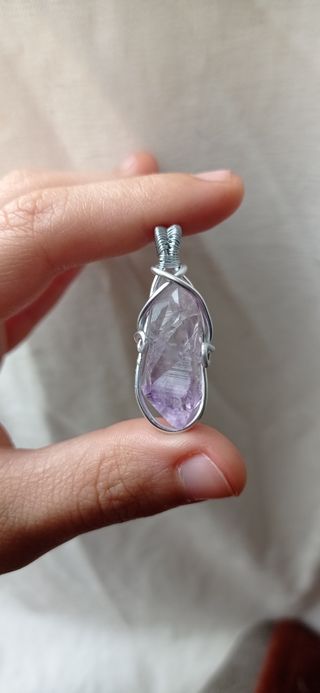 Colgante amatista natural / No incluye cadena