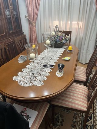 Mesa de comedor de madera maciza