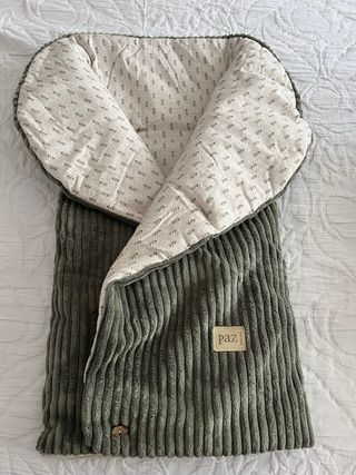 Saco de cuco verde de pana de la marca Paz