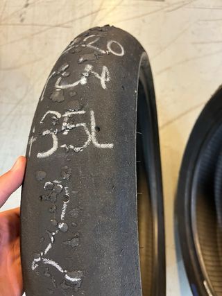 Neumáticos Pirelli SSP300