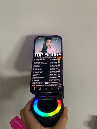 Altavoz Bluetooth 2en1 con Soporte Móvil