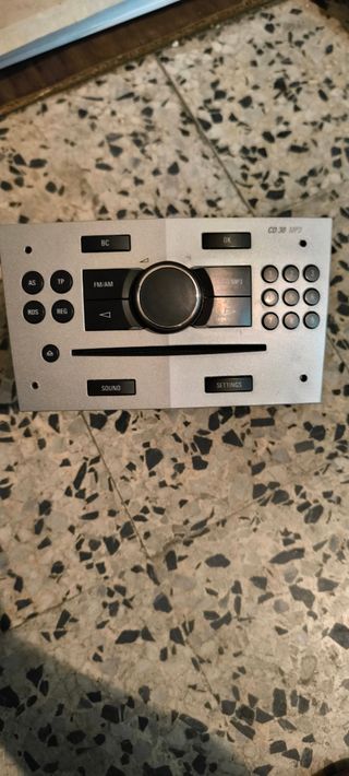Radio Opel CD30 MP3 con Auxiliar