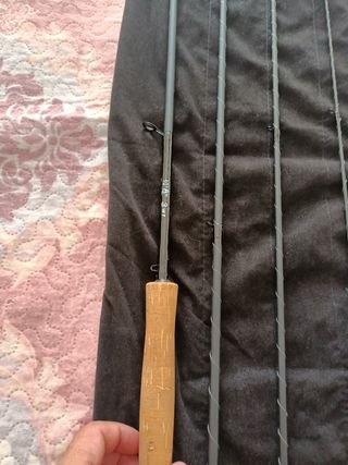 Caña de pescar 10'8 3/4 WT marca Flyfish'ING