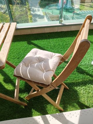 Mesa y Sillas Terraza Madera IKEA con cojines