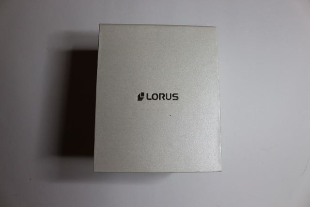 Reloj Lorus Marrón Ovalado Acero Piel