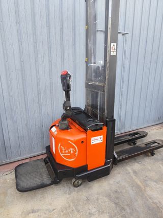 Apilador eléctrico elevación inicial