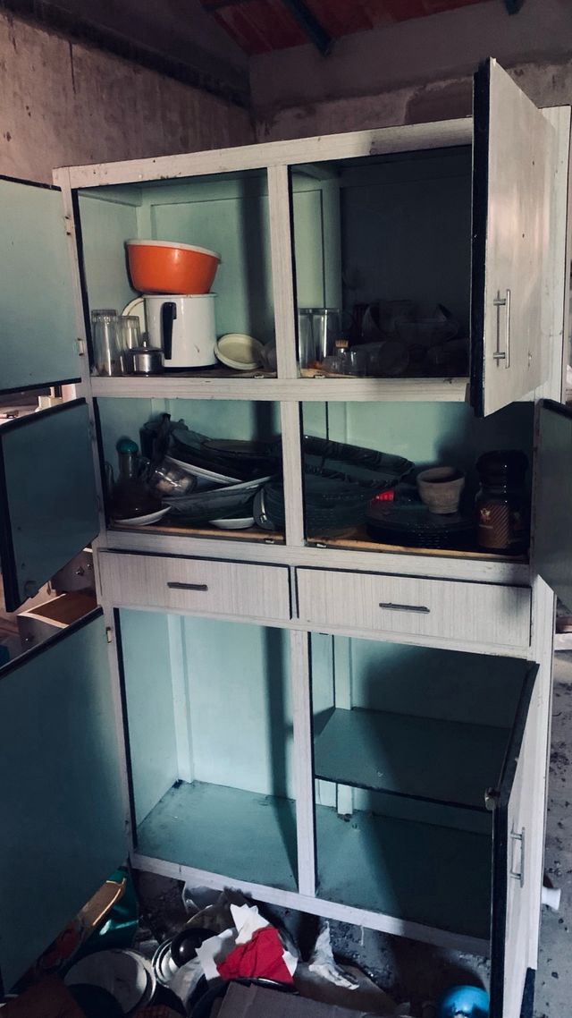 Armadio da cucina vintage in metallo beige