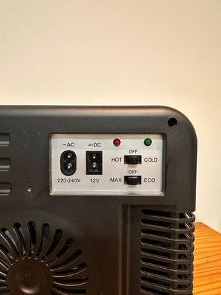 Mini Nevera Portátil Negra