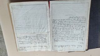 Libro antico Sacra bibbia