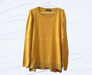 Talla M. Jersey mostaza Corazón. 