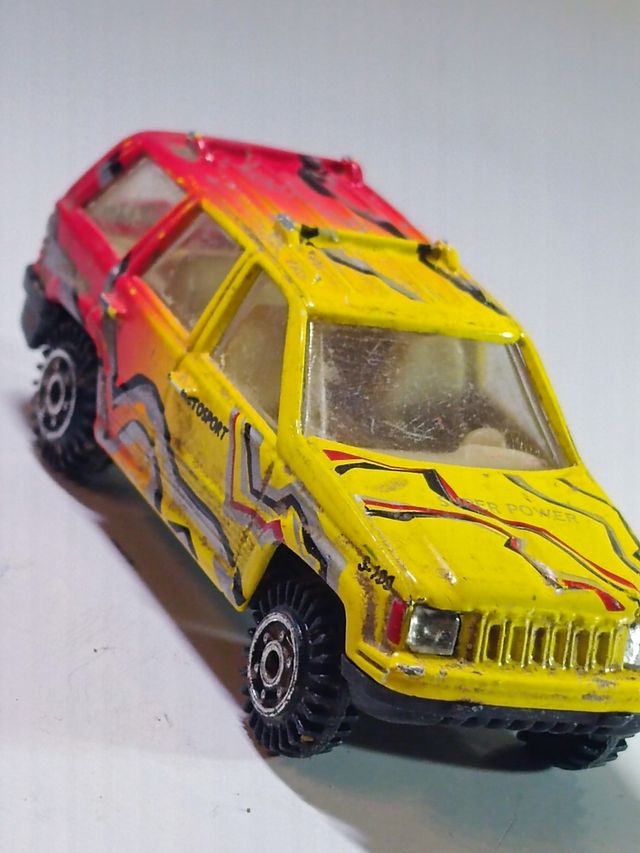 JEEP CHEROKEE 1/64