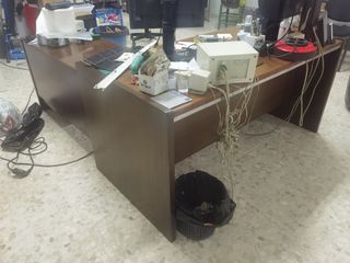 URGE Mesa de despacho en L con 5 cajones