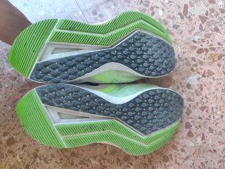 Zapatillas Nike Running Verdes y Blancas