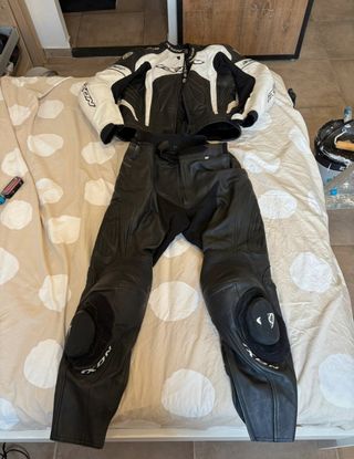 Mono de moto Ixon talla L.