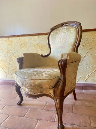 Sofá y 2 sillones clásicos vintage