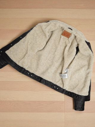 Cazadora Levi's de cuero genuino borrego talla M