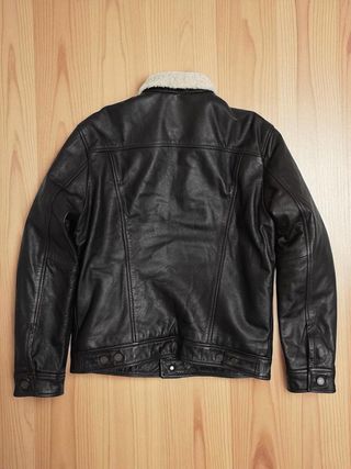 Cazadora Levi's de cuero genuino borrego talla M