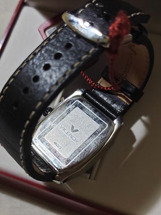 Reloj Negro y Plateado Viceroy nuevo de cuarzo