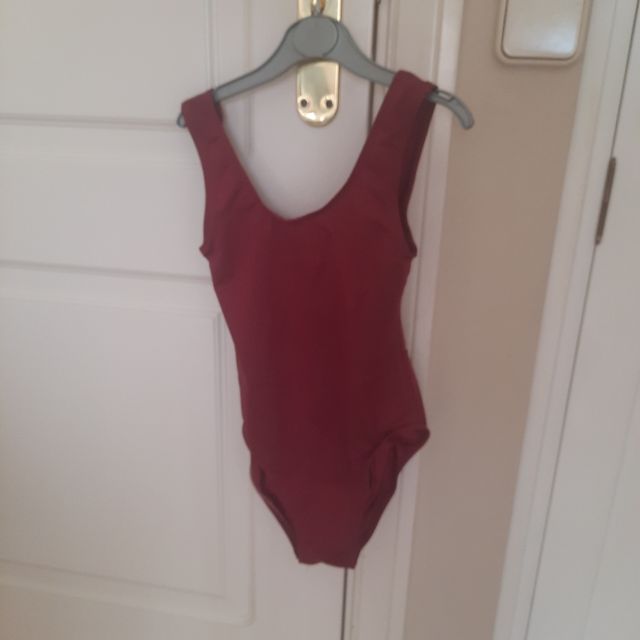 Prendas Uniforme Menkes Flamenco y Ballet. Ver