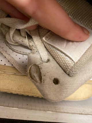 Zapatillas Nike altas blancas y beige