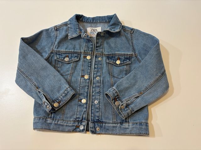 Chaqueta vaquera niña Zara Talla 4-5 años