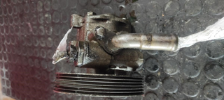 Bomba dirección 2S603A696 Ford Fiesta VI (2001-20