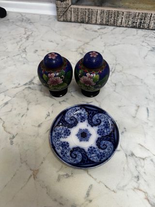 Juego de 2 jarrones y plato decorativo