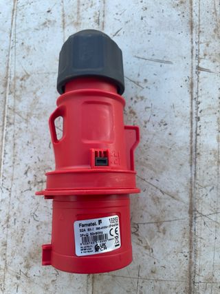 Conector Industrial Famatel 13302 32A 6h IP44/54