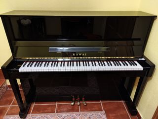 Piano negro Kawai K25 E