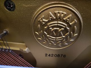 Piano negro Kawai K25 E