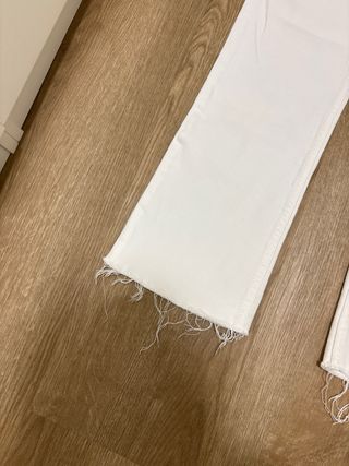 Pantalón vaquero blanco Zara