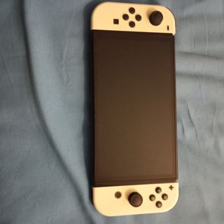 Nintendo Switch OLED bianca e nera