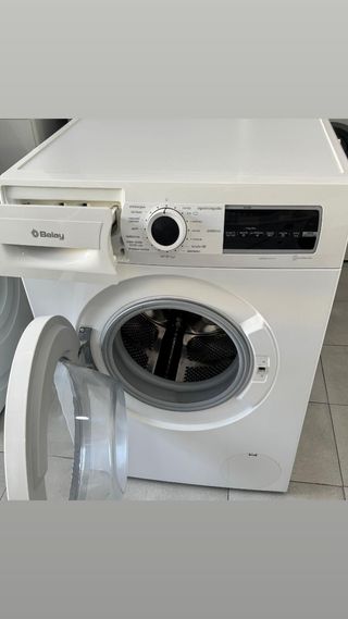 LAVADORA DE CARGA FRONTAL MARCA BALAY DE 8 KILOS 
