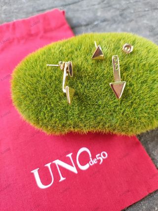 Pendientes Uno de 50