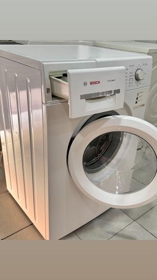 LAVADORA DE CARGA FRONTAL MARCA BOSCH DE 8 KILOS 