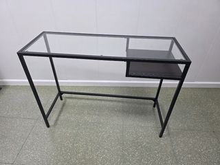 Mesa escritorio cristal y metal IKEA VITTSJO