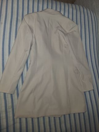 Chaqueta americana Stradivarius beige Talla M