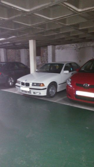 Alquiler plaza garaje coche grande