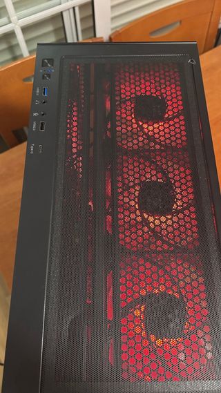 PC Gamer 1440p. Ryzen 7 5700X + RTX 3070 Ti