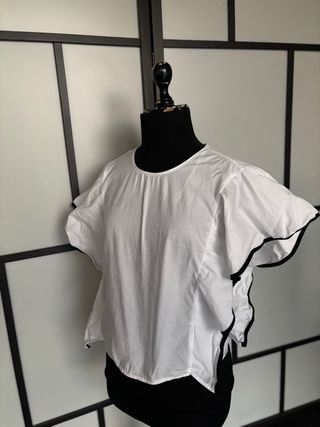 Camisa blanca algodón manga volante