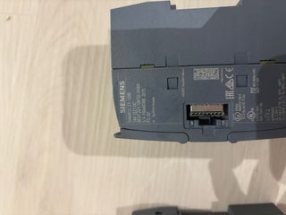 PLC Siemens S7-1200 1212C con módulos