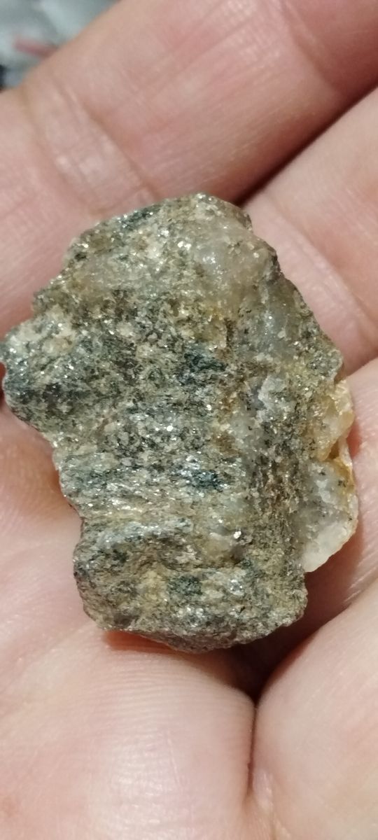 Mica mineral natural